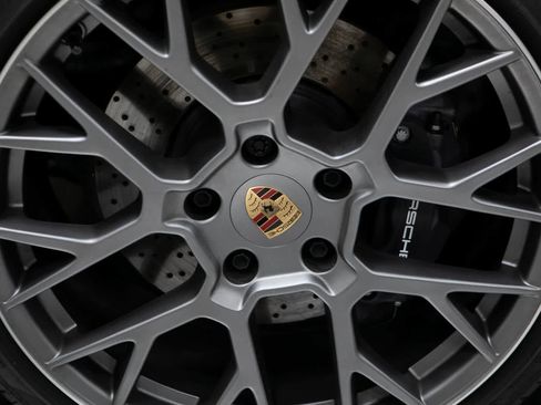 Certified 2025 Porsche 911 Carrera image 11