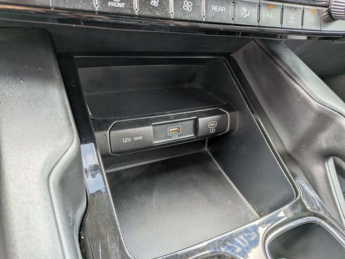 Used 2023 Kia Telluride LX FWD image 25