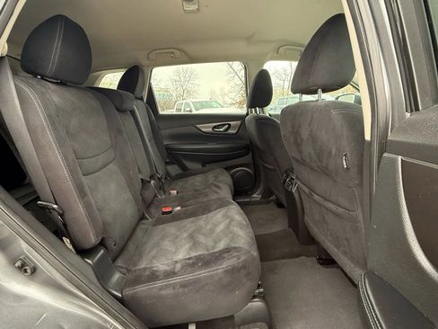 Used 2015 Nissan Rogue SV w/ SV Family Package image 31