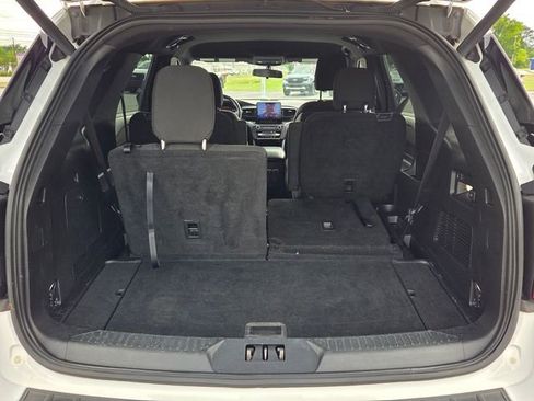 Used 2020 Ford Explorer XLT AWD/4WD image 7