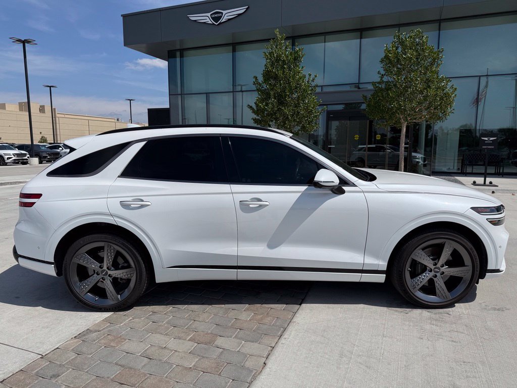 Used 2022 Genesis GV70 3.5T Sport w/ Sport Prestige Package AWD/4WD image 1