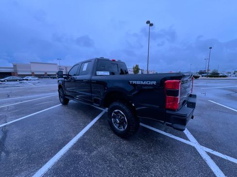 Used 2024 Ford F350 Lariat w/ Lariat Ultimate Package AWD/4WD image 6