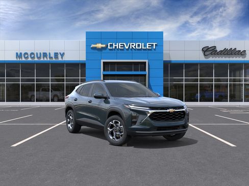 New 2026 Chevrolet Trax LT w/ Driver Confidence Package FWD image 1