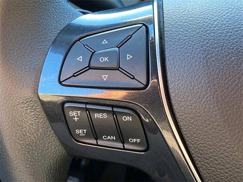 Used 2017 Ford Explorer Limited image 19