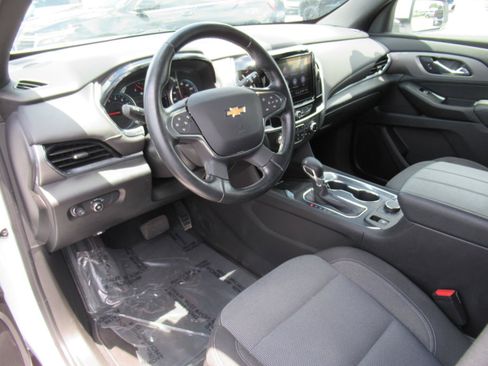 Certified 2023 Chevrolet Traverse LT FWD image 15
