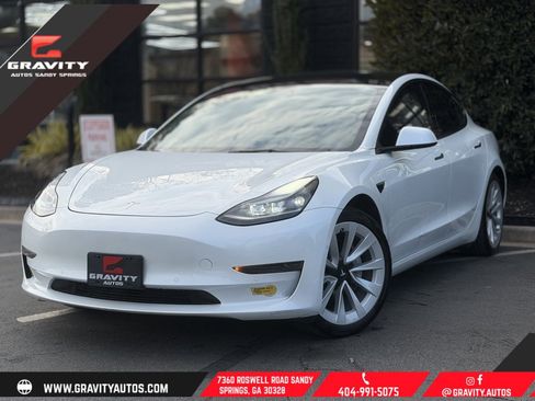Used 2022 Tesla Model 3 Standard Range image 1