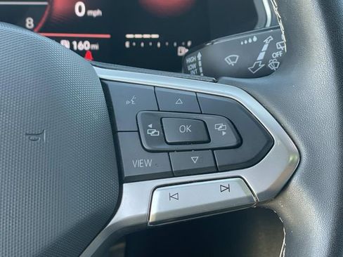 Used 2023 Volkswagen Tiguan SE R-Line image 9