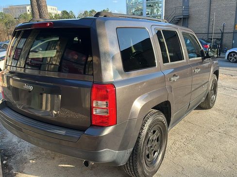 Used 2015 Jeep Patriot Sport image 6