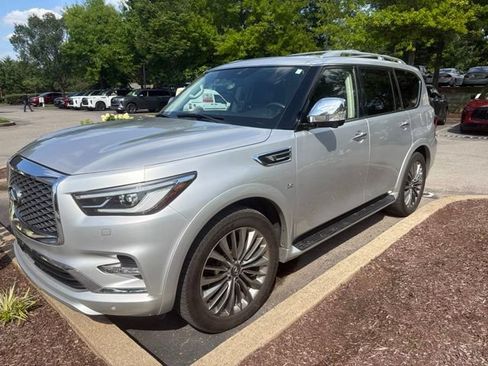 Used 2018 INFINITI QX80 2WD w/ Deluxe Technology Package image 2