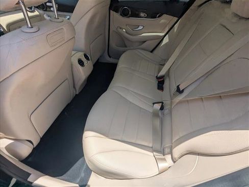 Used 2019 Mercedes-Benz GLC 300 image 18