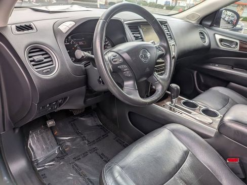 Used 2013 Nissan Pathfinder Platinum w/ Platinum Premium Pkg FWD image 10