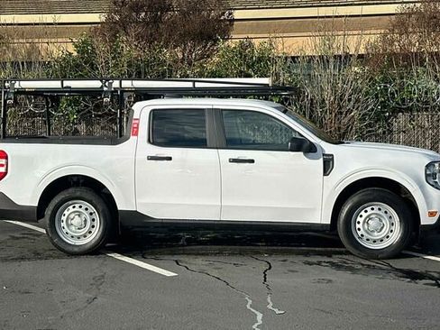 Used 2025 Ford Maverick XLT w/ Equipment Group 302A image 7