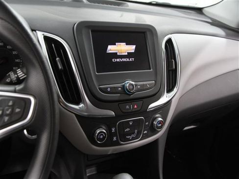 Certified 2022 Chevrolet Equinox LS w/ LS Convenience Package image 9