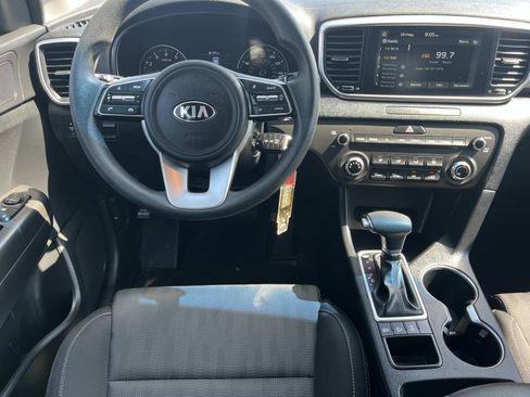 Used 2020 Kia Sportage LX AWD/4WD image 12
