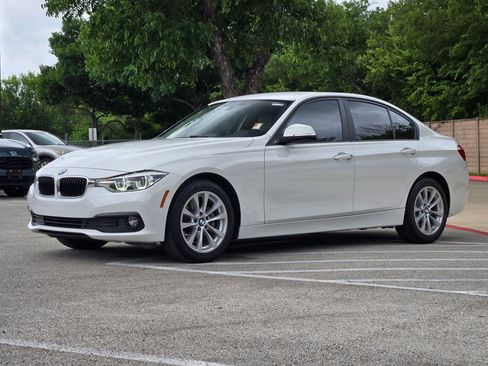 Used 2016 BMW 320i Sedan RWD image 7