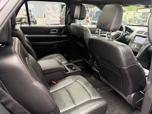 Used 2019 Ford Explorer Sport w/ Equipment Group 401A AWD/4WD image 43