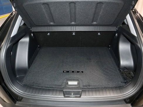 Certified 2025 Hyundai Kona SEL AWD/4WD image 17