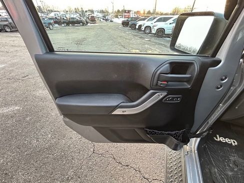 Used 2014 Jeep Wrangler Unlimited Sahara w/ Dual Top Group image 8