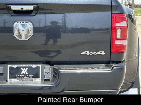 Used 2022 RAM 3500 Limited AWD/4WD image 9