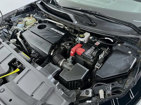 Used 2025 Nissan Rogue SV AWD/4WD image 29
