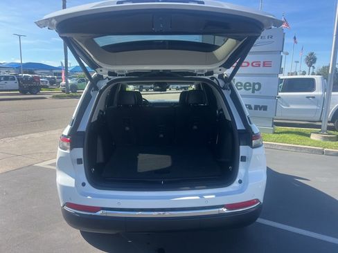 Used 2022 Jeep Grand Cherokee Limited 4xe w/ Luxury Tech Group II image 40