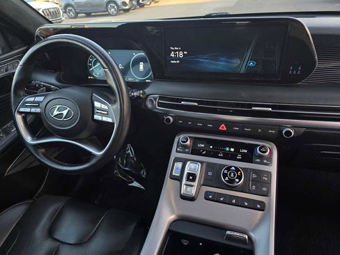 Used 2024 Hyundai Palisade Calligraphy image 10