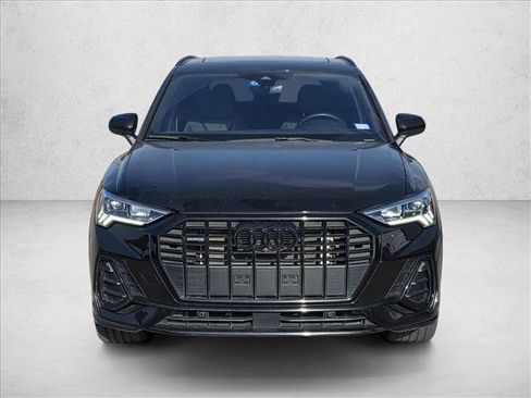 Used 2023 Audi Q3 2.0T Premium Plus w/ Premium Plus Package image 2