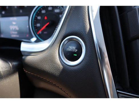Used 2020 Chevrolet Traverse LT FWD image 30