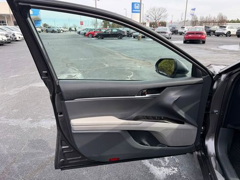 Used 2023 Toyota Camry LE image 17