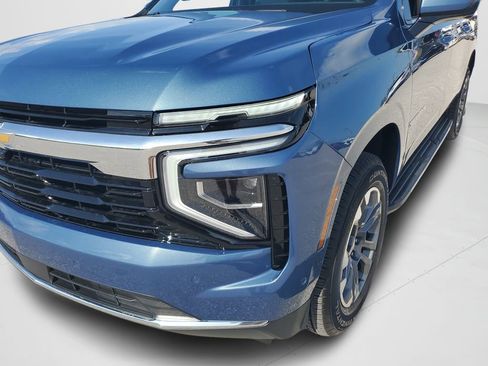 Used 2026 Chevrolet Suburban LS RWD image 24