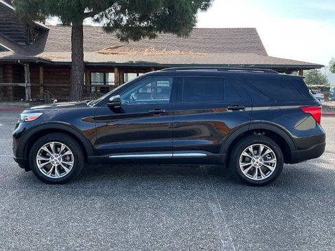 Certified 2024 Ford Explorer XLT w/ Equipment Group 202A AWD/4WD image 2