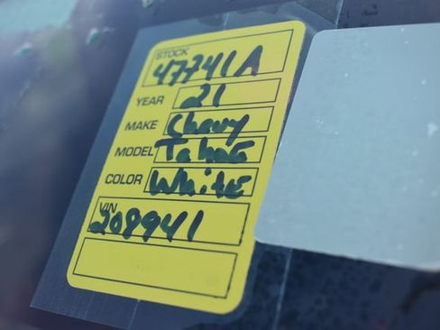 Used 2021 Chevrolet Tahoe Z71 w/ Z71 Signature Package image 15