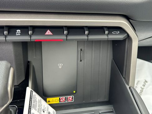 New 2026 Toyota Tundra Limited AWD/4WD image 15