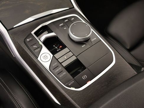 Used 2024 BMW 330i Sedan image 8