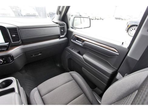 Used 2025 Chevrolet Silverado 1500 LT image 10