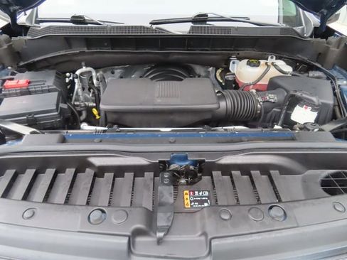 Used 2024 Chevrolet Silverado 1500 LT w/ Z71 Off-Road Package image 12