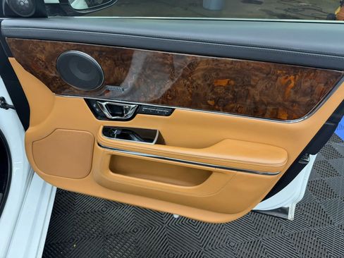 Used 2016 Jaguar XJ L Portfolio AWD/4WD image 7