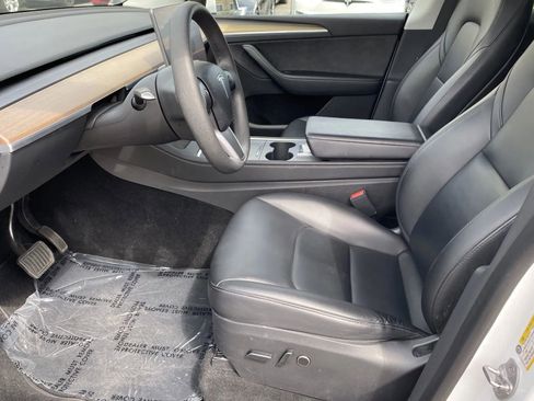 Used 2023 Tesla Model Y Long Range image 11