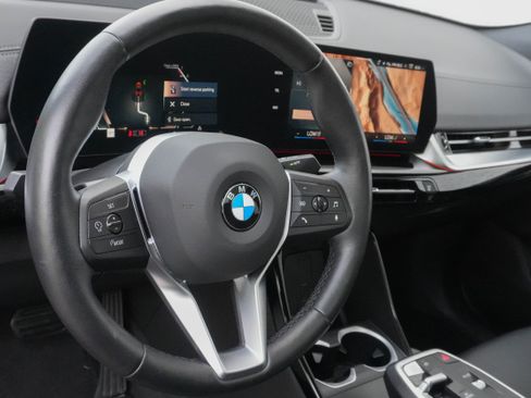 Certified 2025 BMW X2 xDrive28i AWD/4WD image 10