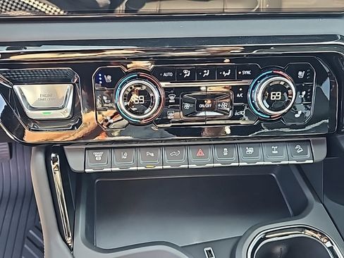 New 2025 GMC Sierra 2500 AT4X w/ AT4X AEV Edition image 26