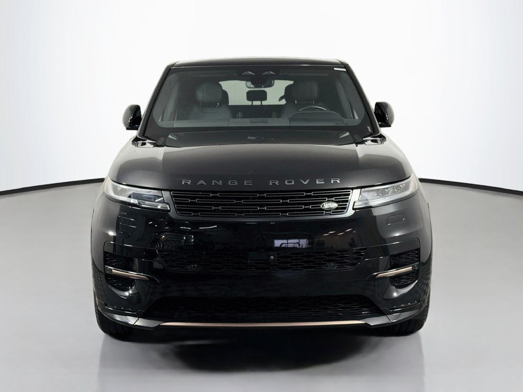 Used 2025 Land Rover Range Rover Sport Dynamic SE AWD/4WD image 2
