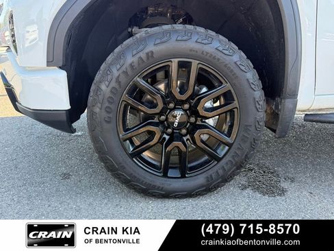 Used 2024 GMC Sierra 1500 AT4 w/ AT4 Premium Package AWD/4WD image 29