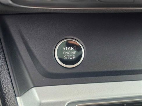 New 2025 Audi Q3 2.0T Premium image 34