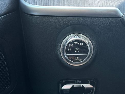 Used 2024 Mercedes-Benz C 300 Sedan image 31