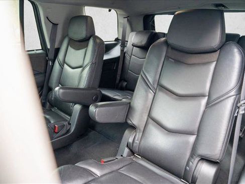 Used 2018 Cadillac Escalade Premium Luxury image 23
