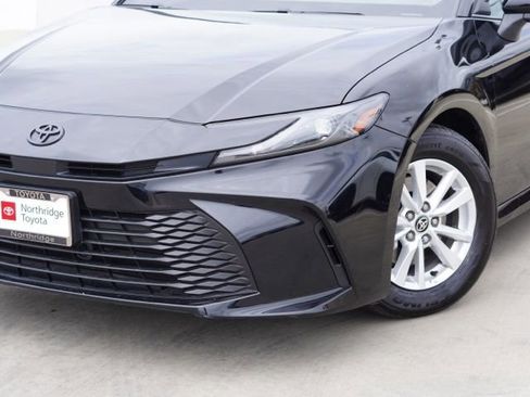 Used 2025 Toyota Camry LE w/ Convenience Package FWD image 6