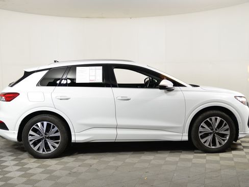 Used 2023 Audi Q4 e-tron Premium Plus w/ Premium Plus image 7