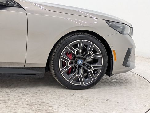 Certified 2025 BMW i5 xDrive40 image 12