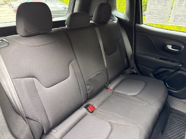 Used 2023 Jeep Renegade Latitude AWD/4WD image 22