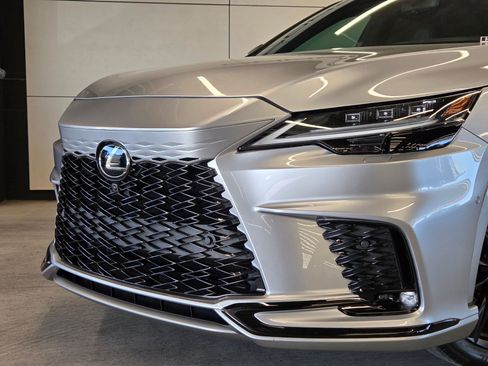 Used 2024 Lexus RX 500h F Sport w/ Convenience Package image 24